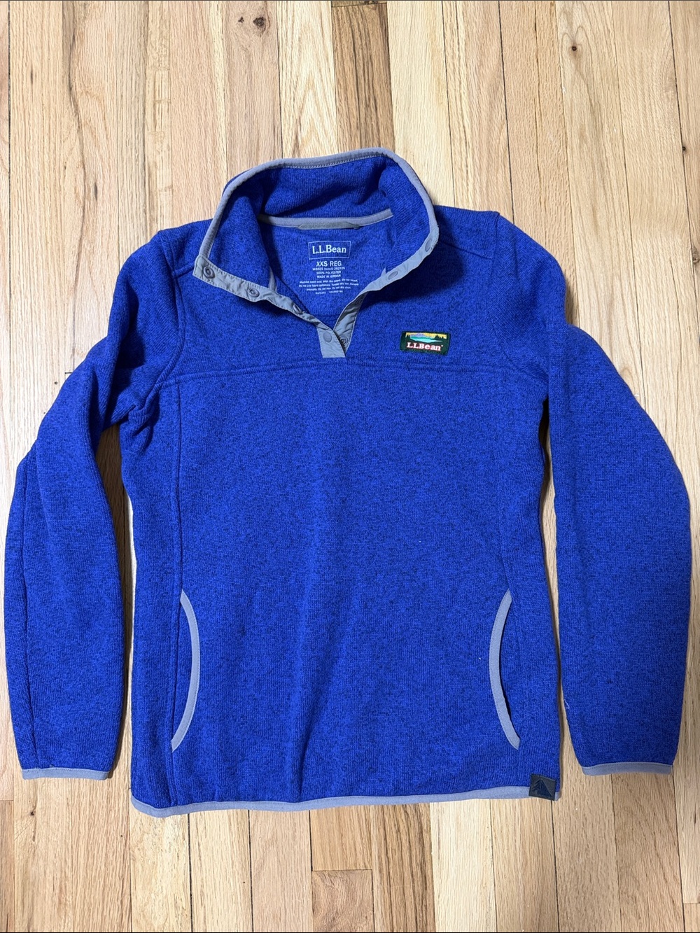 L.L. Bean Women’s Sweater Fleece Royal Blue Fleece Pullover with Gray Trim